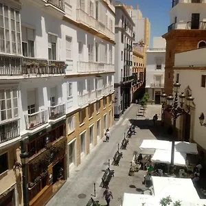 Homestay Mariam House, Cadiz